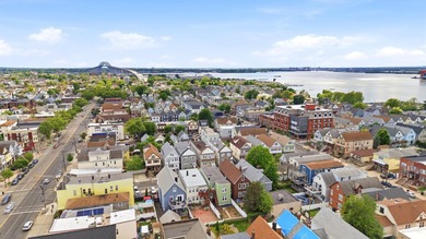 Exceptional opportunity to own a beautifully maintained - photo 43