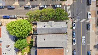 Exceptional opportunity to own a beautifully maintained - photo 45