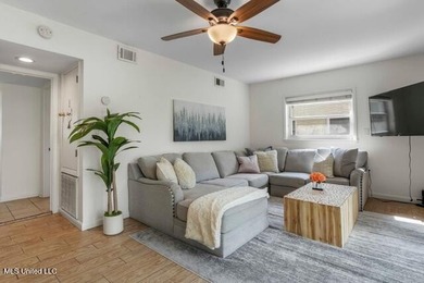 Turnkey Gulfport Pool Home - 4BR/3BA with Sunroom & Game Room - photo 5