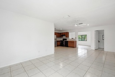 Charming and affordable 2-bedroom, 2-bath home in the heart of - photo 7