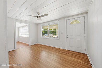 INVESTOR OR FIRST TIME HOME BUYERS! FHA QUALIFIED! This home - photo 11