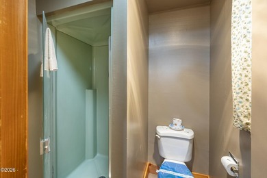 A 22-unit hotel property with an existing restaurant/cafe space - photo 12