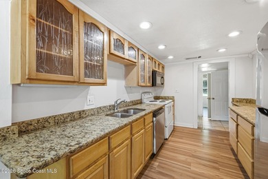 INVESTOR OR FIRST TIME HOME BUYERS! FHA QUALIFIED! This home - photo 13