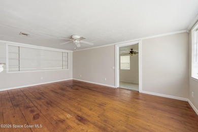 INVESTOR OR FIRST TIME HOME BUYERS! FHA QUALIFIED! This home - photo 17