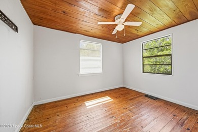INVESTOR OR FIRST TIME HOME BUYERS! FHA QUALIFIED! This home - photo 24