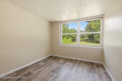 INVESTOR OR FIRST TIME HOME BUYERS! FHA QUALIFIED! This home - photo 28