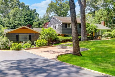 Welcome to 121 Old Field Rd, Huntington-a rare opportunity in - photo 2