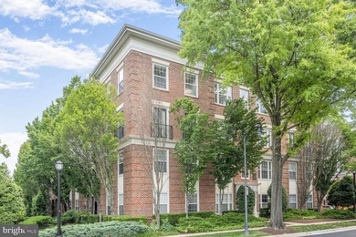 Lake Condo For Sale in Gaithersburg, Maryland