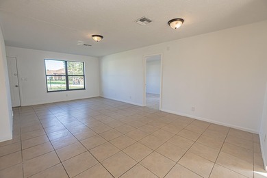 Freshly updated and move-in ready, this 2BR + flex space, 2BA - photo 5
