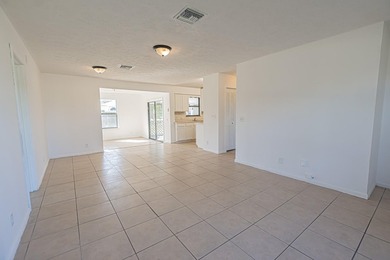 Freshly updated and move-in ready, this 2BR + flex space, 2BA - photo 7