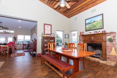 Incredible location only 5-8 minutes from hospital and shopping - photo 12