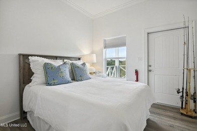 Beautiful beachfront home in Waveland! Sold fully furnished! - photo 14