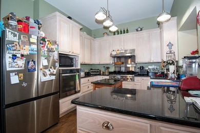 Incredible location only 5-8 minutes from hospital and shopping - photo 14