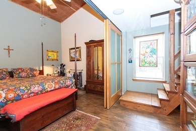 Incredible location only 5-8 minutes from hospital and shopping - photo 19