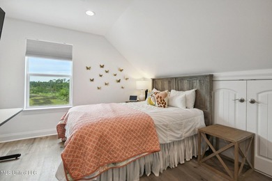 Beautiful beachfront home in Waveland! Sold fully furnished! - photo 21