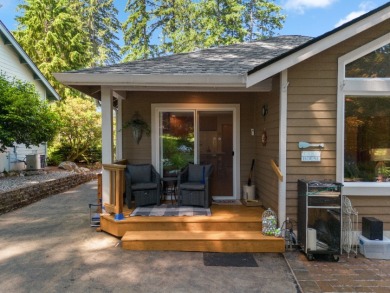 Golf Course Home - Manicured and Updated - photo 9