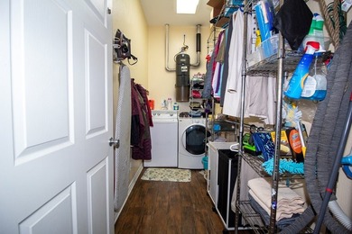 Incredible location only 5-8 minutes from hospital and shopping - photo 22