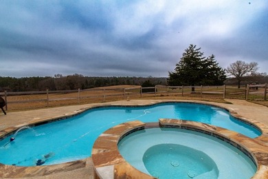 Incredible location only 5-8 minutes from hospital and shopping - photo 27