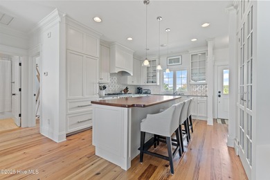 Your buyers will appreciate this beautiful ocean front home - photo 5