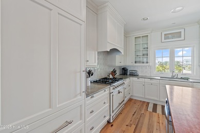 Your buyers will appreciate this beautiful ocean front home - photo 8