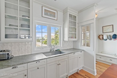 Your buyers will appreciate this beautiful ocean front home - photo 10