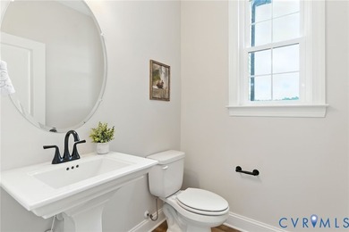 FIRST FLOOR PRIMARY, OPEN, BRIGHT, FAMILY ROOM/DINING - photo 3