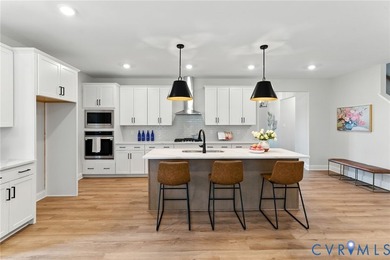 FIRST FLOOR PRIMARY, OPEN, BRIGHT, FAMILY ROOM/DINING - photo 8
