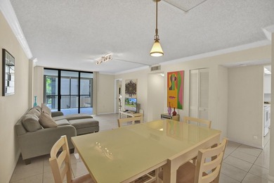 Beautifully updated one-bedroom, one-and-a-half-bath corner unit - photo 5