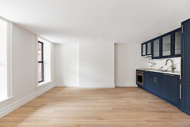 Located on a tree-lined townhouse block in the heart of Boerum - photo 11
