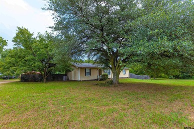 Enjoy peaceful country living just minutes from the fishing and - photo 12