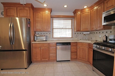 Welcome to 378 Gurley Ave, a one family semi w/ 3 baths, 3 - photo 18