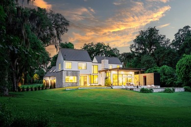 Situated on more than an acre in the coveted Hobcaw Point - photo 1