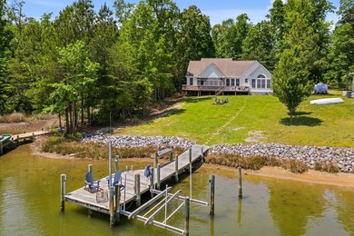 Great Wicomico River Home For Sale in Heathsville Virginia