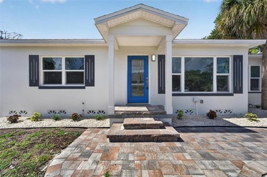 Stunning property opportunity -- 3 bed, 3.5 bath home with a - photo 4
