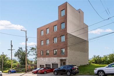 Allegheny River Condo For Sale in Downtown Pgh Pennsylvania