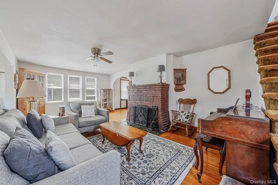 Welcome Home To This Charming Merrick Cape Cod Nestled Mid Block - photo 4