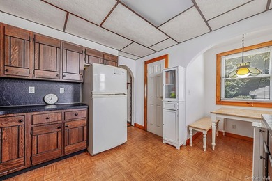 Welcome Home To This Charming Merrick Cape Cod Nestled Mid Block - photo 8