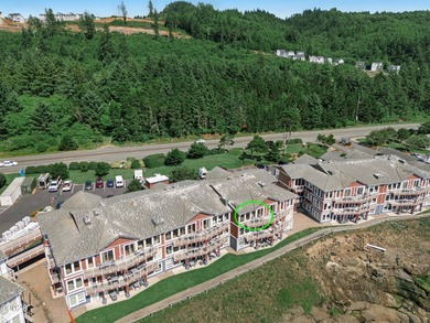 Perched on the top floor with sweeping panoramic ocean views - photo 16