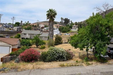 Lake Lot For Sale in Canyon Lake, California