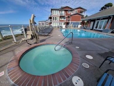 Perched on the top floor with sweeping panoramic ocean views - photo 23