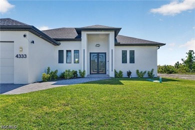 Brand new construction waterfront pool home located in a quiet - photo 4
