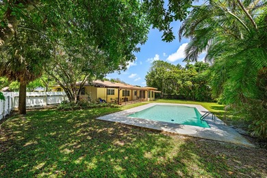 Prime opportunity in the heart of North Palm Beach. Set on an - photo 2