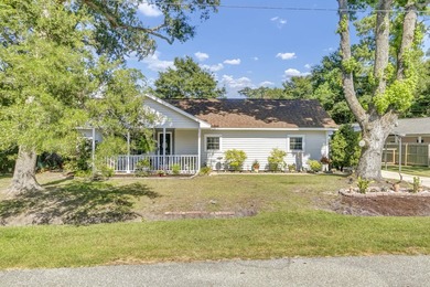 Life in Parkwood Estates is all about location and lifestyle - photo 2
