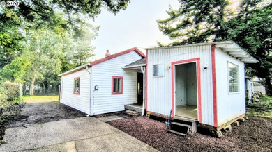 Joe Ney Slough Home For Sale in Coos Bay Oregon