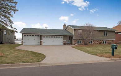 Lake Home For Sale in Lino Lakes, Minnesota