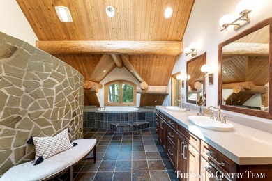 Introducing Timber Cove, an extraordinary waterfront retreat - photo 47