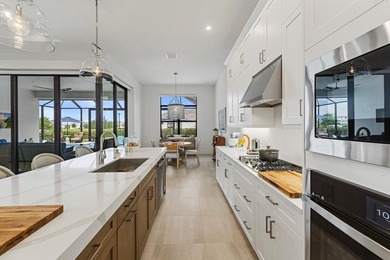 This luxury single family Florida home is thoughtfully designed - photo 7
