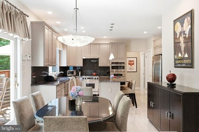An extraordinary custom estate tucked away on a quiet cul-de-sac - photo 4