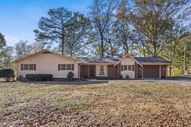 Hyde Lake Home For Sale in Russellville Alabama