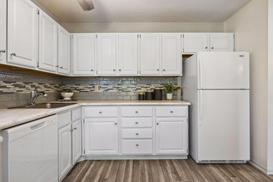 Welcome to this inviting end-unit townhome in the desirable - photo 14